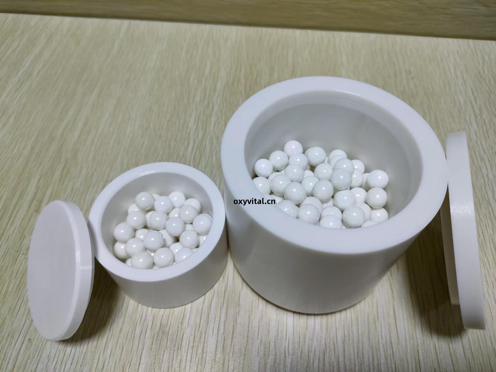 氧(yang)化(hua)鋯球磨罐(guan)種類